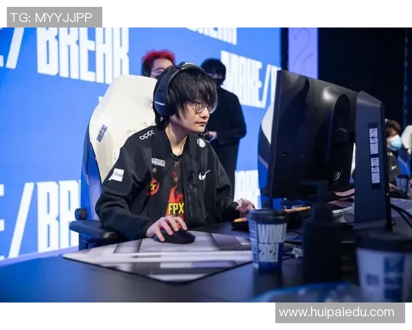 FPX电竞战队成长历程揭秘从青涩到巅峰的荣耀之路